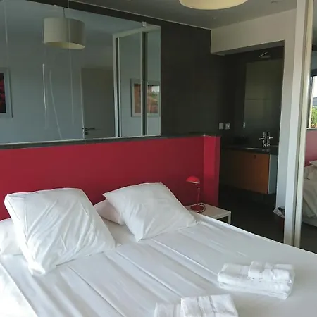 Le Saint Nazaire - Les Balcons De La Cite Καρκασόν