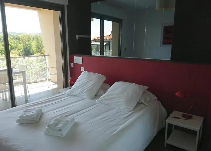 Appartement Le Saint Nazaire - Les Balcons De La Cite Carcassonne