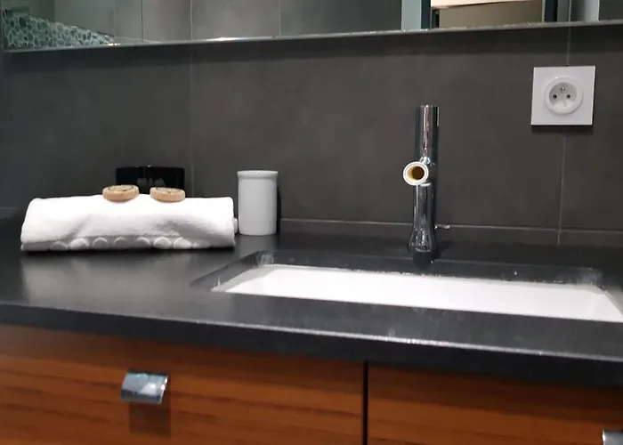 Le Saint Nazaire - Les Balcons De La Cite